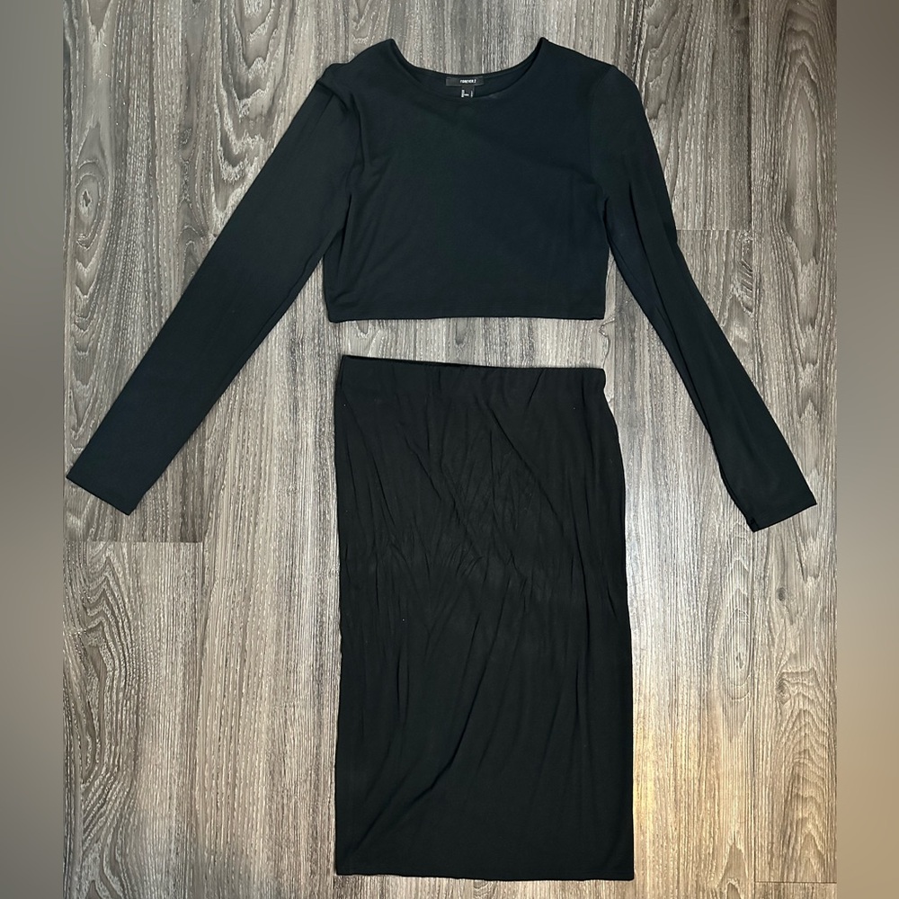 Forever 21 Black Ribbed Midi Pencil Skirt